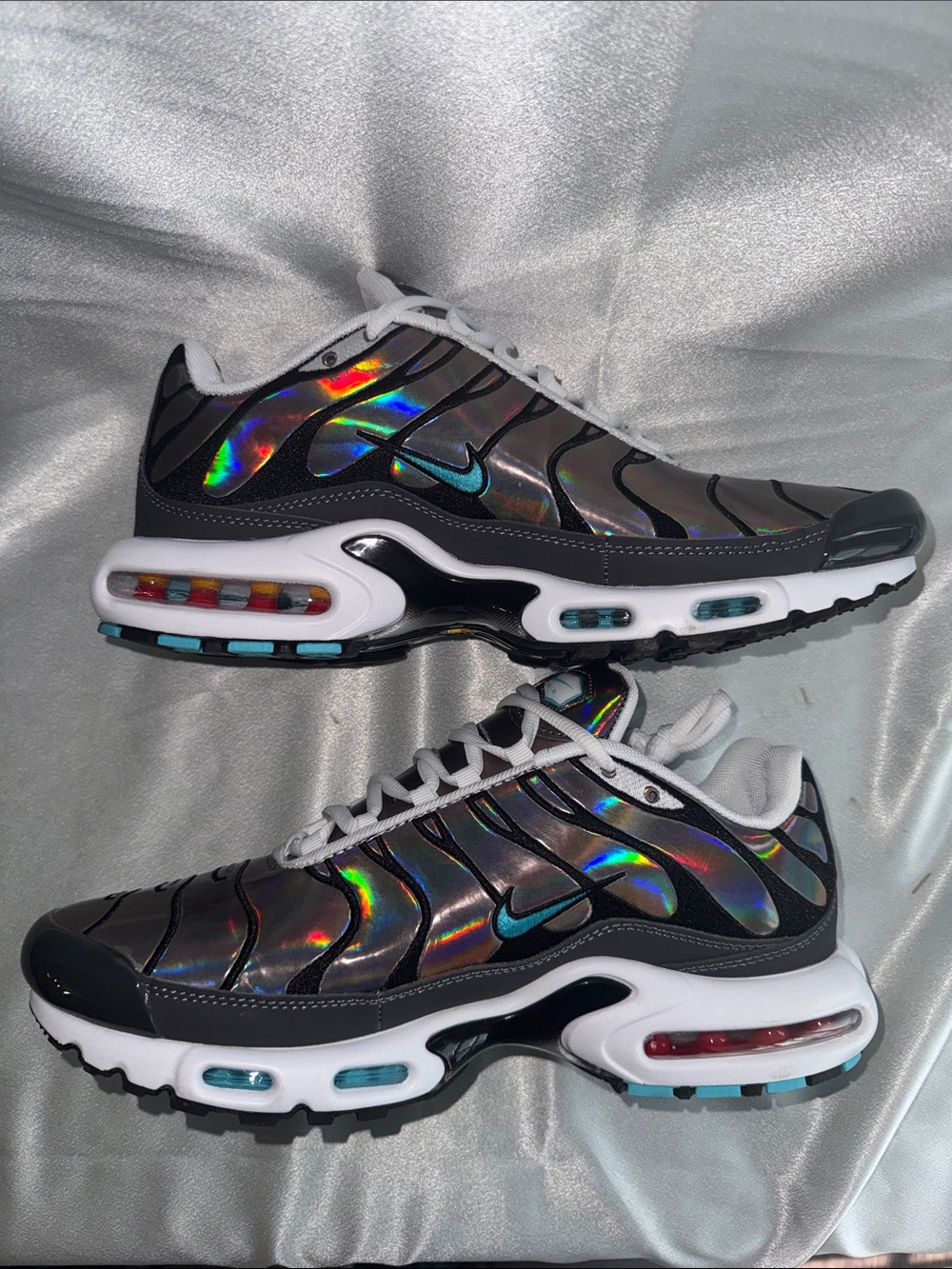 New! Nike Air Max Plus “Holographic Iridescent” Silver/White Trainers - Picture 7 of 9
